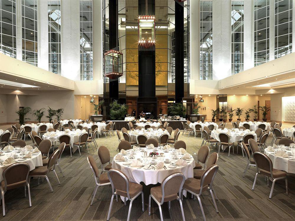 เชอราตัน บรัสเซลส์ แอร์พอร์ต โฮเต็ล Hotel ซาเวนเตม ภายนอก รูปภาพ